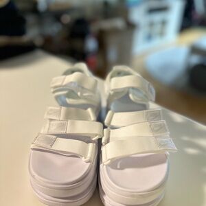 Nike Icon Classic Women's Sandals